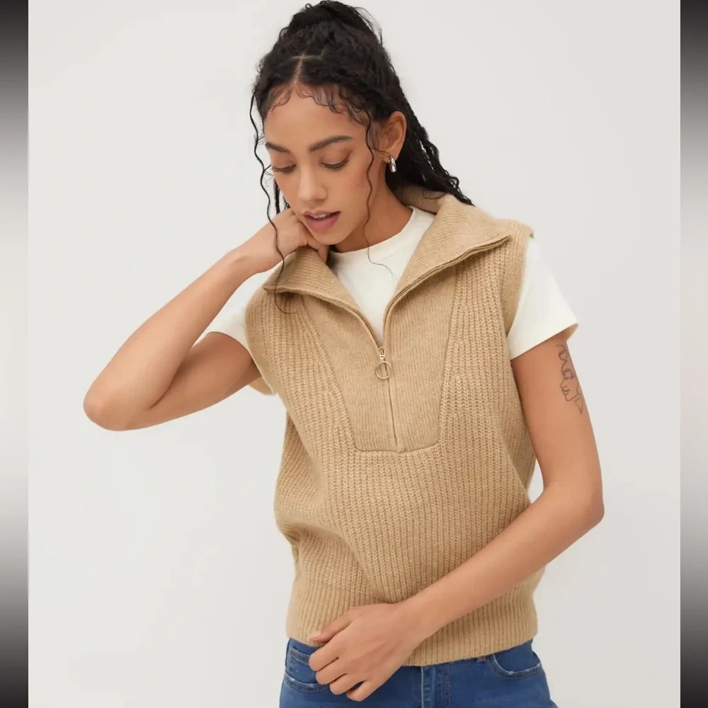 Half-Zip Knit Vest - Picture 2 of 9